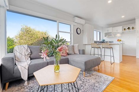 Photo of property in 1/22 Margaret Place, Milford, Auckland, 0620