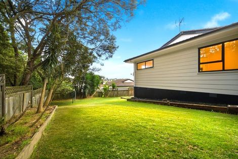 Photo of property in 40 Holmes Drive South, Massey, Auckland, 0614