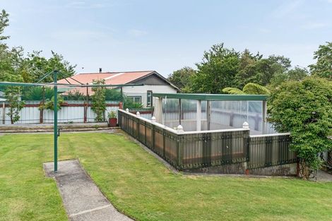Photo of property in 5 Whakapaki Street, Urenui, 4375