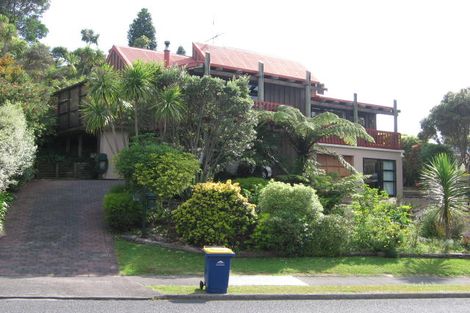 Photo of property in 120 Stapleford Crescent, Browns Bay, Auckland, 0630