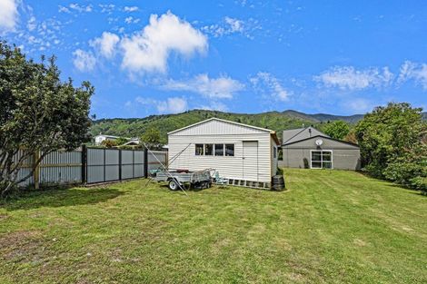 Photo of property in 44 Beach Road, Waikawa, Picton, 7220