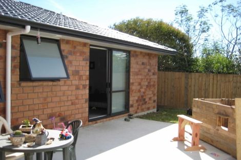 Photo of property in 51 Tiriwa Drive, Massey, Auckland, 0614