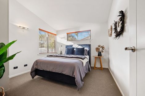 Photo of property in 361 Te Moana Road, Waikanae, 5036