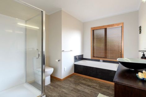 Photo of property in 48 Estuary View Road, Welcome Bay, Tauranga, 3112