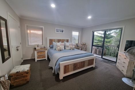 Photo of property in 28c Ronald Woolf Place, Churton Park, Wellington, 6037