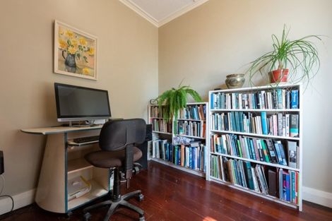 Photo of property in 16 Asquith Terrace, Brooklyn, Wellington, 6021