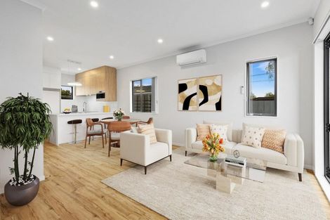 Photo of property in 4/66 Swanson Road, Henderson, Auckland, 0610