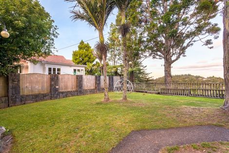 Photo of property in 39 Kohu Road, Titirangi, Auckland, 0604