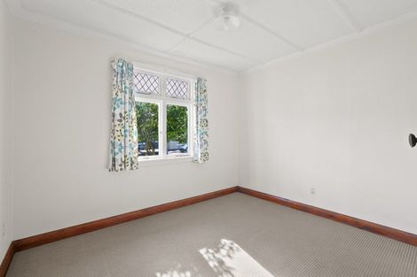 Photo of property in 14 Mangorei Road, Strandon, New Plymouth, 4312