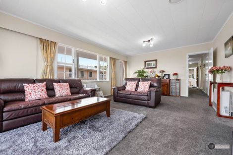 Photo of property in 24 Cypress Drive, Maungaraki, Lower Hutt, 5010