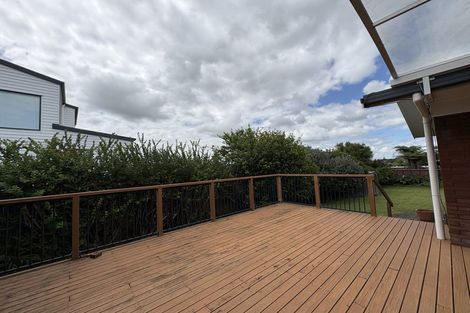 Photo of property in 7 Stansfield Place, Sunnyhills, Auckland, 2010