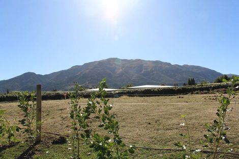 Photo of property in 14a Sam John Place, Lake Hawea, 9382