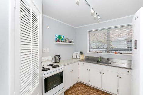 Photo of property in 9 Page Place, Hamilton East, Hamilton, 3216