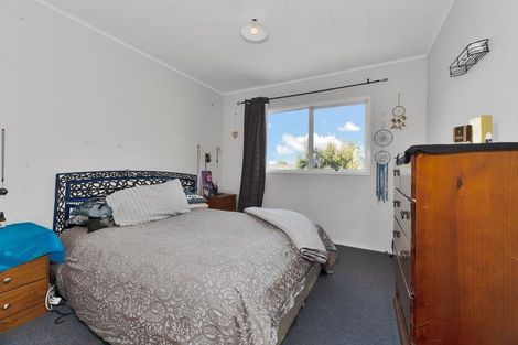 Photo of property in 5 Edgware Road, West Harbour, Auckland, 0618