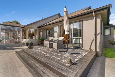 Photo of property in 114 Tuihana Drive, Papamoa Beach, Papamoa, 3118