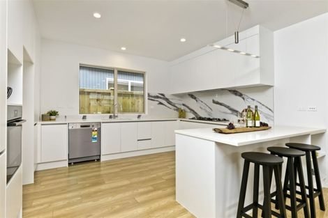 Photo of property in 58 Schoolside Road, Kumeu, 0810