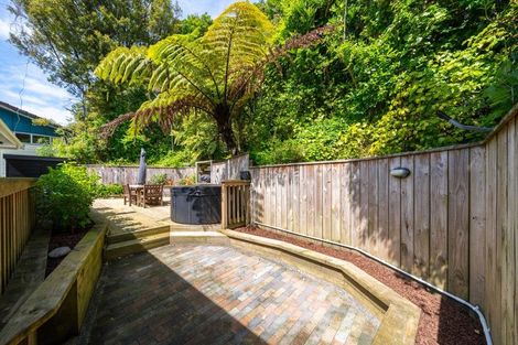 Photo of property in 20 Westhaven Drive, Tawa, Wellington, 5028