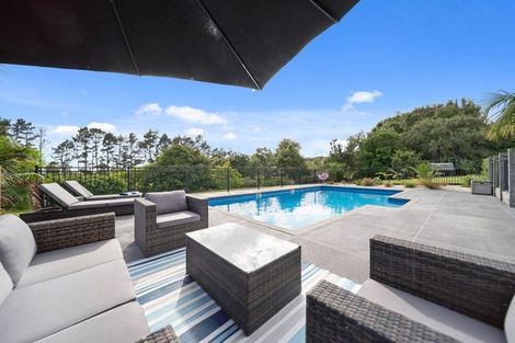 Photo of property in 15 Kaipara Road, Papakura, 2582