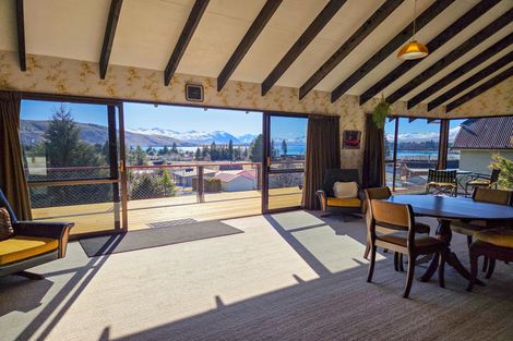 Photo of property in 10 Hamilton Drive, Lake Tekapo, 7999