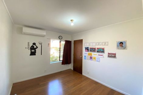 Photo of property in 12 Bosnyak Drive, Te Atatu South, Auckland, 0610