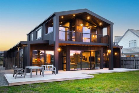 Photo of property in 123 Manly Street, Paraparaumu Beach, Paraparaumu, 5032