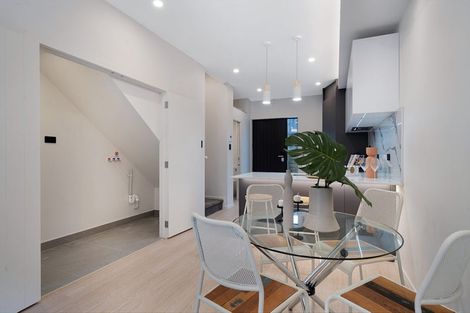 Photo of property in 7/52 Newington Road, Henderson, Auckland, 0612