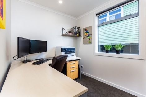 Photo of property in 7 Massey Street, Westown, New Plymouth, 4310