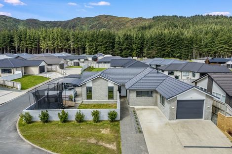 Photo of property in 4 Craigie Way, Wainuiomata, Lower Hutt, 5014
