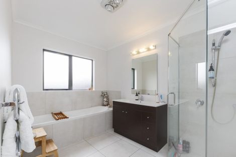 Photo of property in 4 Chestnut Close, Kelvin Grove, Palmerston North, 4414