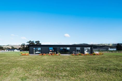 Photo of property in 28 Hardings Road, Riverlands, Blenheim, 7274