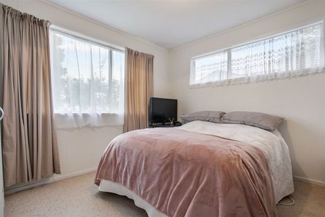Photo of property in 12 Crispian Place, Weymouth, Auckland, 2103