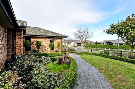 Photo of property in 1 Wiltshire Drive, Huntington, Hamilton, 3210