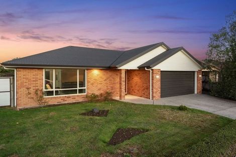 Photo of property in 22 Coleraine Drive, Rototuna, Hamilton, 3210
