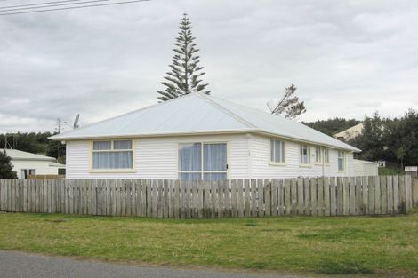 Photo of property in 158 Park Avenue, Waitarere Beach, Levin, 5510