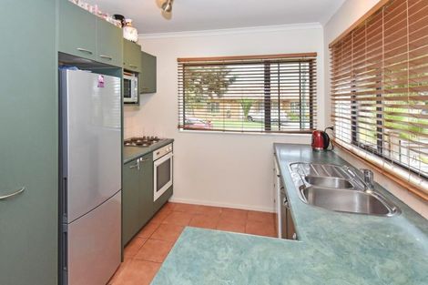 Photo of property in 5 Adair Place, Weymouth, Auckland, 2103