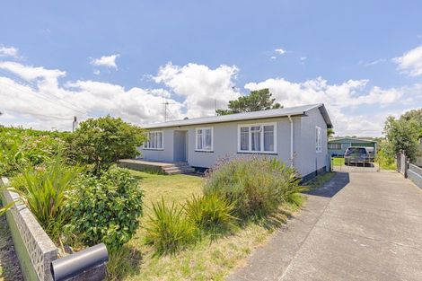 Photo of property in 26 Polson Street, Castlecliff, Whanganui, 4501