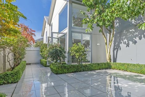 Photo of property in 4/1010 Colombo Street, St Albans, Christchurch, 8014