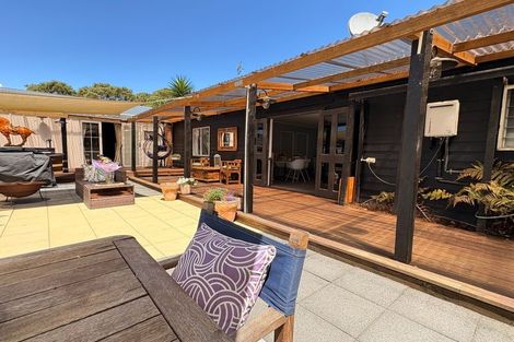 Photo of property in 140 Mako Mako Road, Levin, 5510