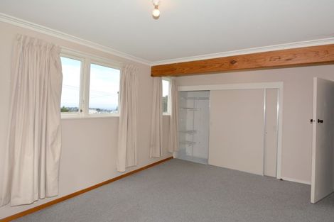 Photo of property in 8 Hanlon Street, Halfway Bush, Dunedin, 9010