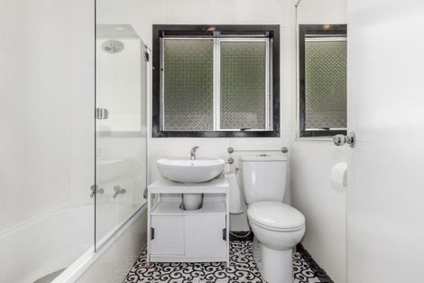 Photo of property in 31 Airlie Road, Plimmerton, Porirua, 5026