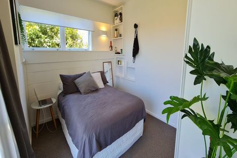Photo of property in 46 Exmouth Road, Northcote, Auckland, 0627