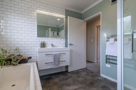 Photo of property in 37 Sheridan Crescent, Leamington, Cambridge, 3432