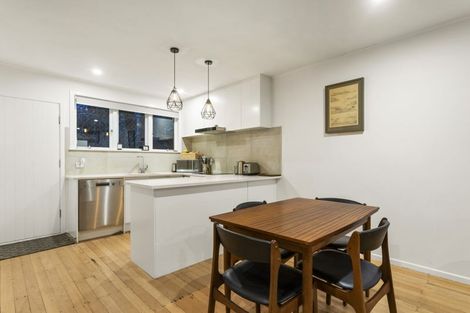 Photo of property in 2/5 Larchwood Avenue, Westmere, Auckland, 1022