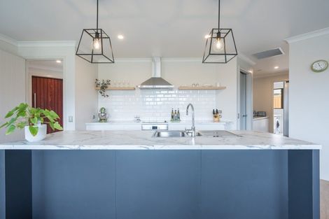 Photo of property in 12 Koi Crescent, Mapua, 7005