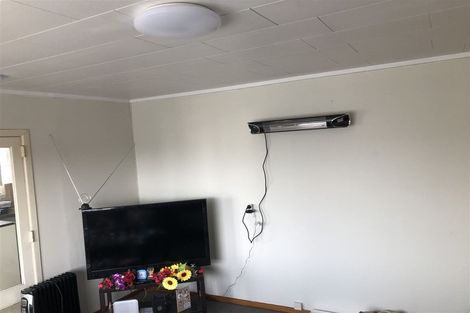 Photo of property in 75 Larnoch Road, Henderson, Auckland, 0610