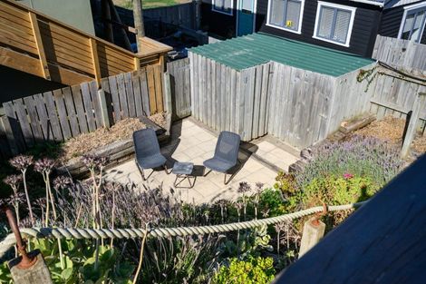 Photo of property in 17 Marine Parade South, Foxton Beach, Foxton, 4815