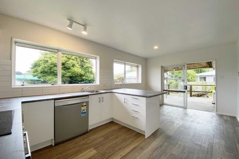 Photo of property in 18 Renfrew Street, Upper Riccarton, Christchurch, 8041