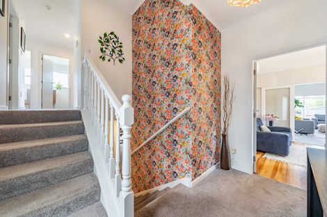 Photo of property in 29 Paekakariki Hill Road, Pauatahanui, Porirua, 5381