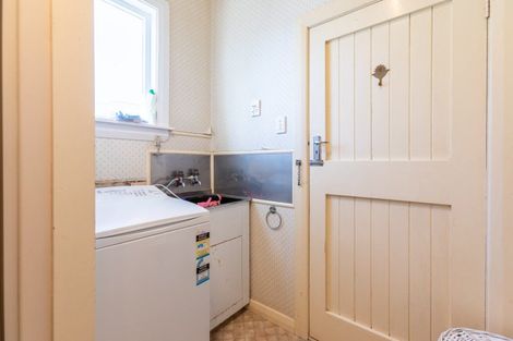 Photo of property in 43 Mcphee Street, Dannevirke, 4930