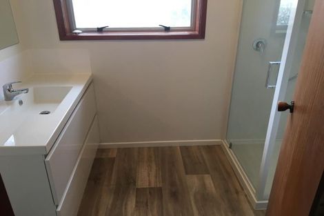 Photo of property in 10 Quiet Street, Te Atatu South, Auckland, 0610